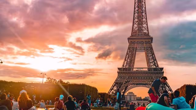 Eiffel Tower dining experience